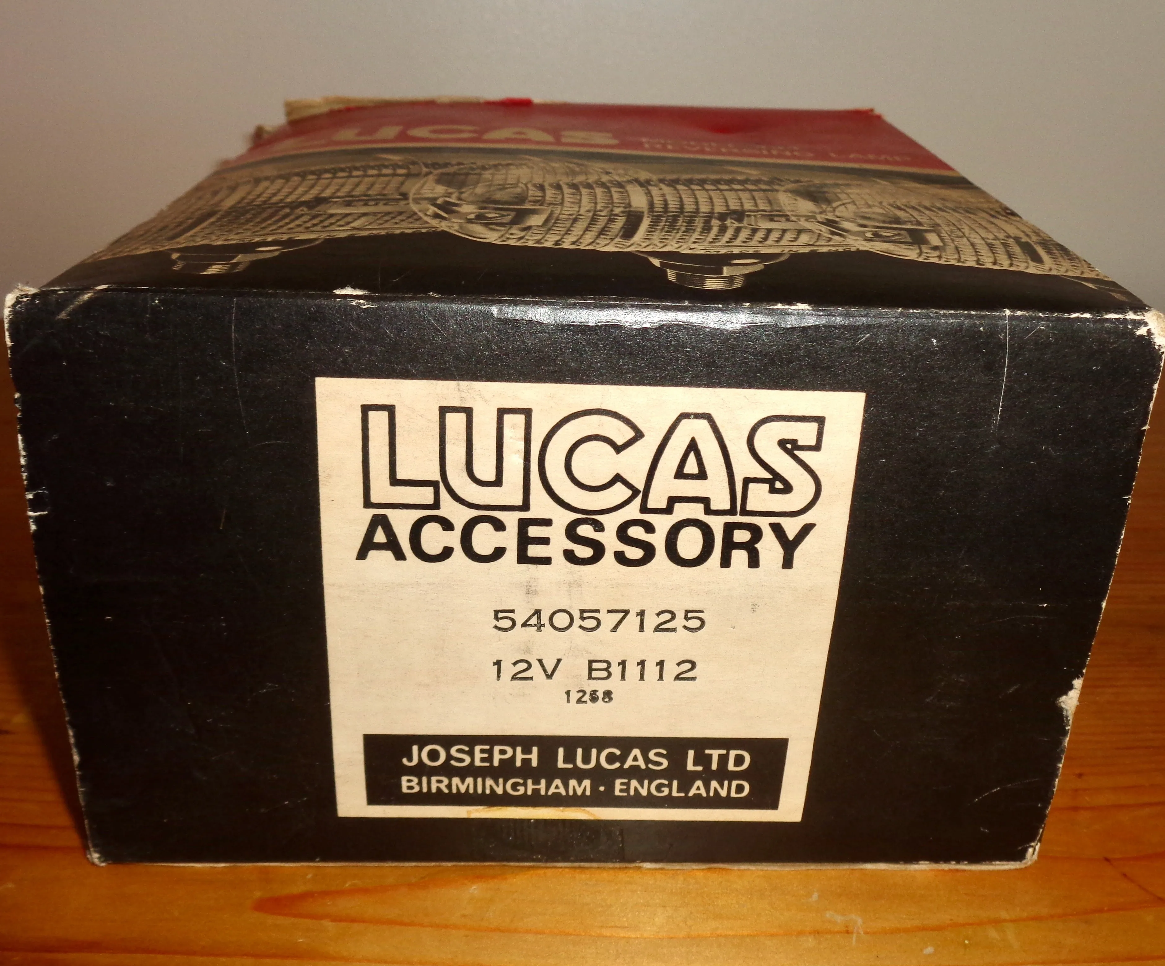 1960s Original Lucas Model 494 Reversing Car Lamp. Clear Glass And Chrome Boxed NOS