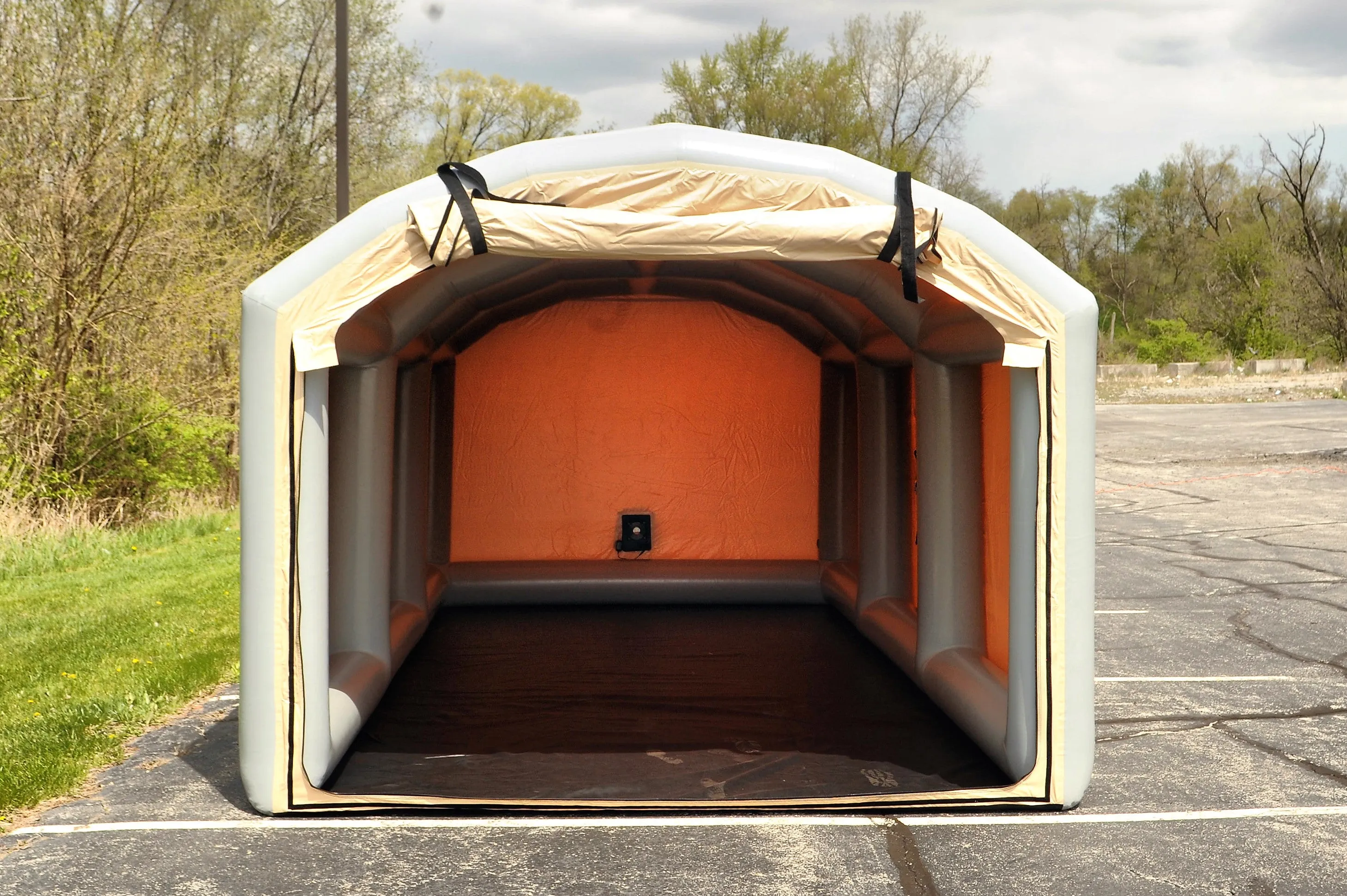 CarCapsule Outdoor Showcase Temporary Garage