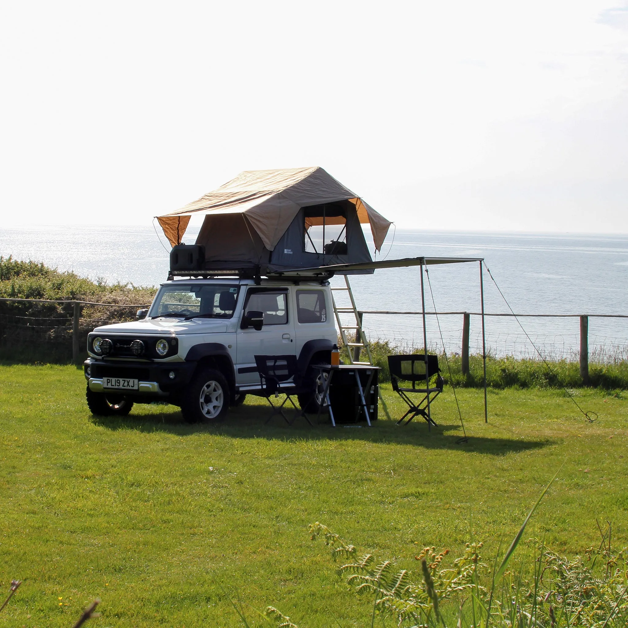 Front Runner Easy-Out Awning (1.4m) for Slimline II Roof Rack