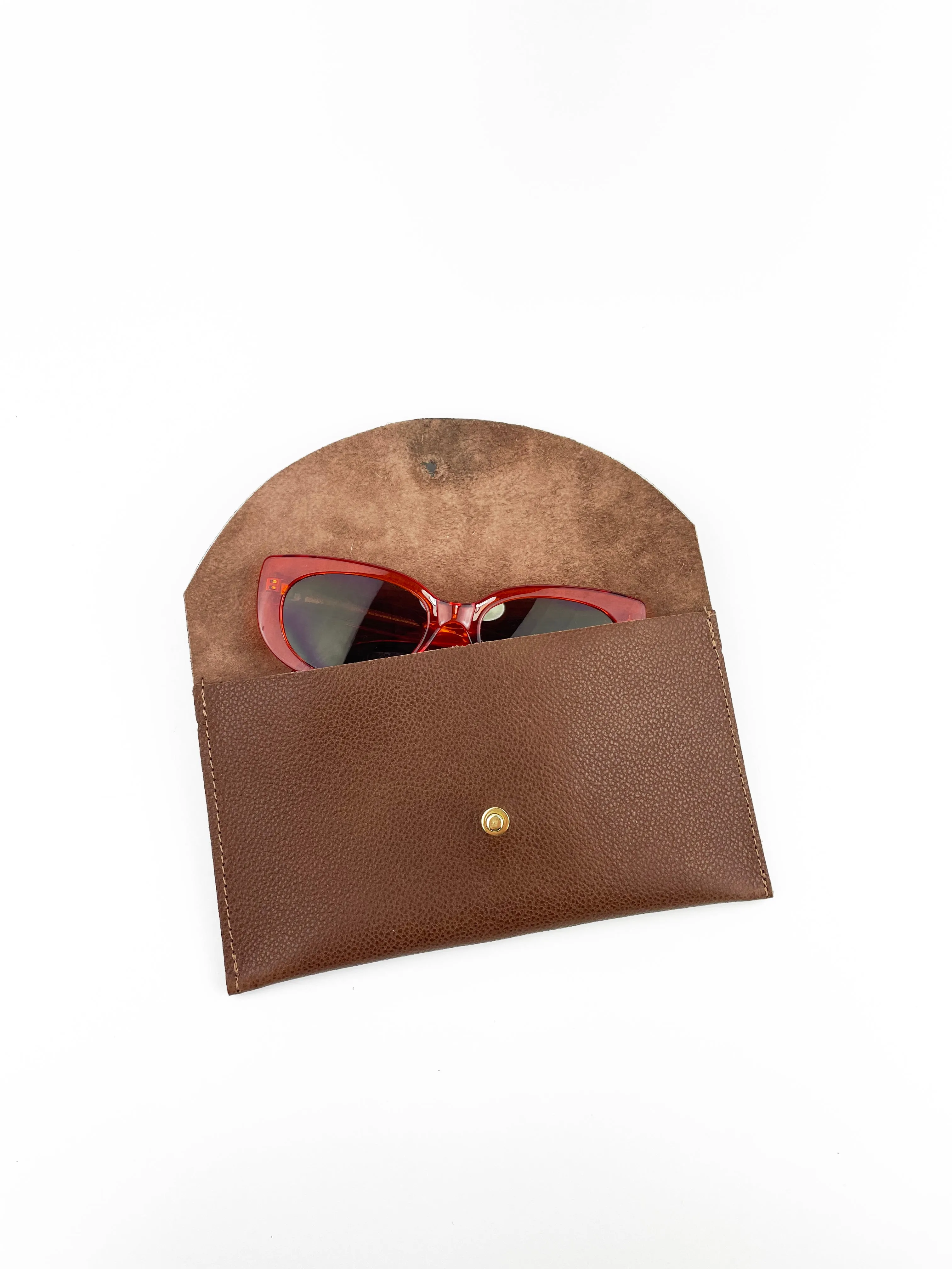 Glasses/phone case, brown