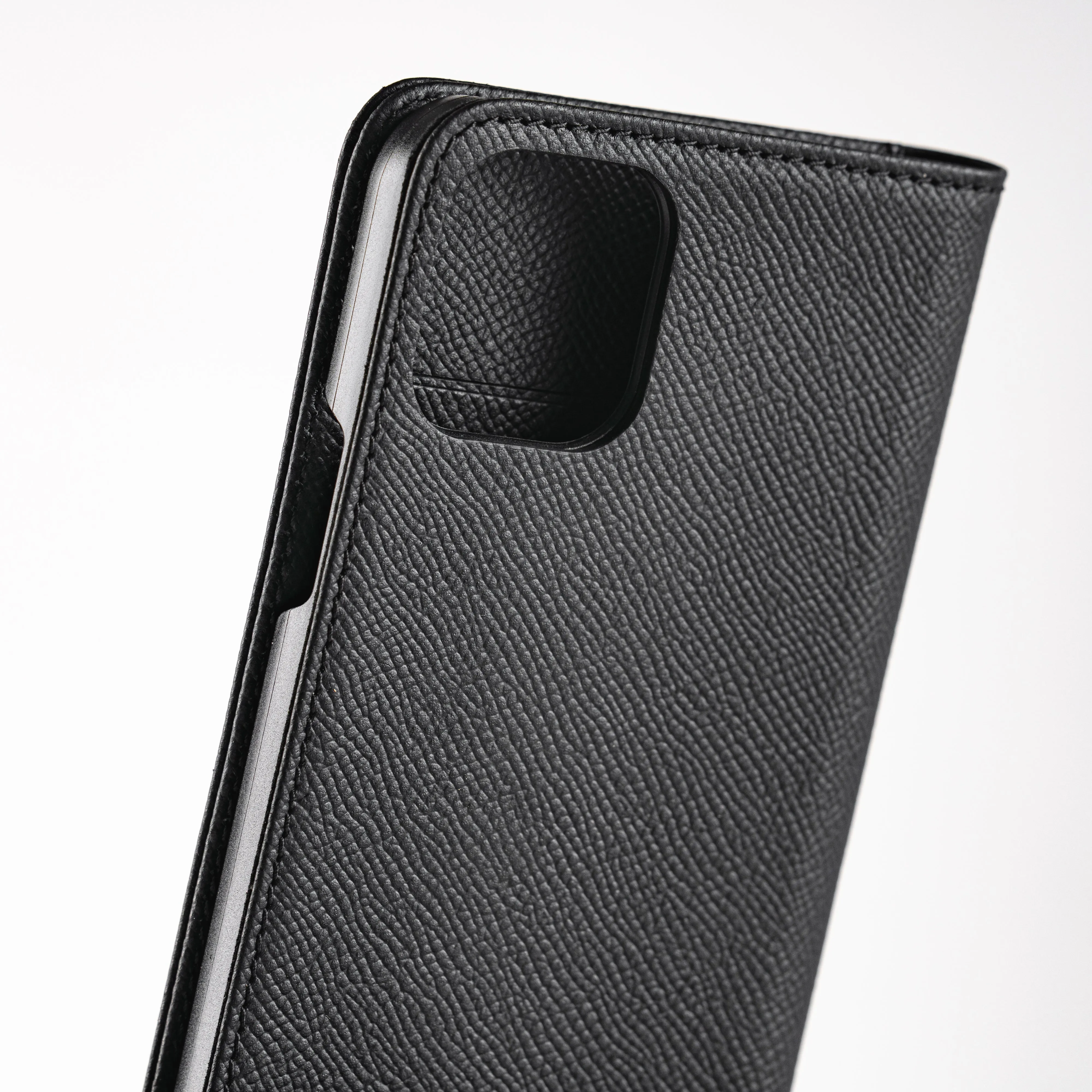 Leather iPhone 14 Pro Case - Folio Wallet