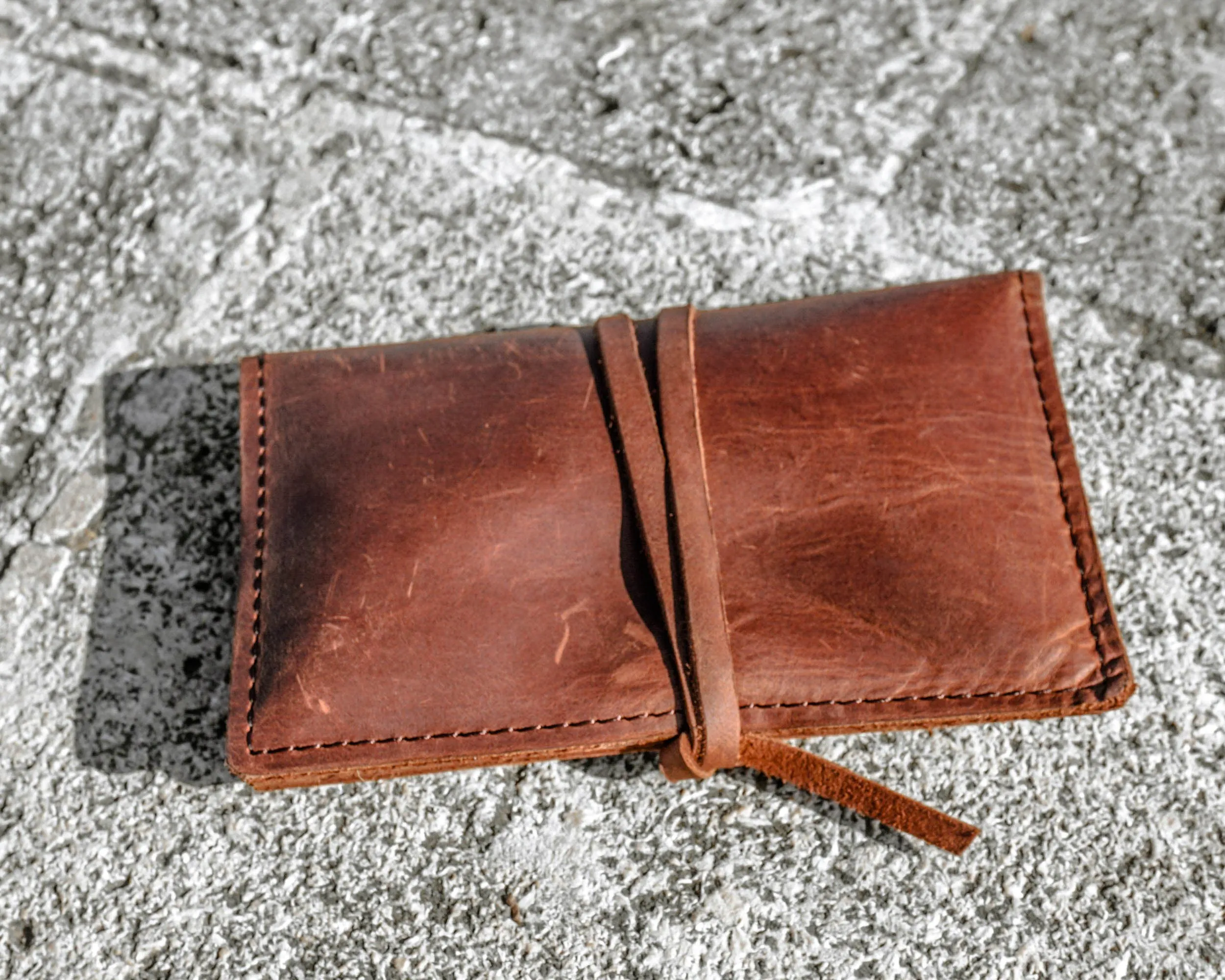 Rolling tobacco pouch | handmade from brown leather