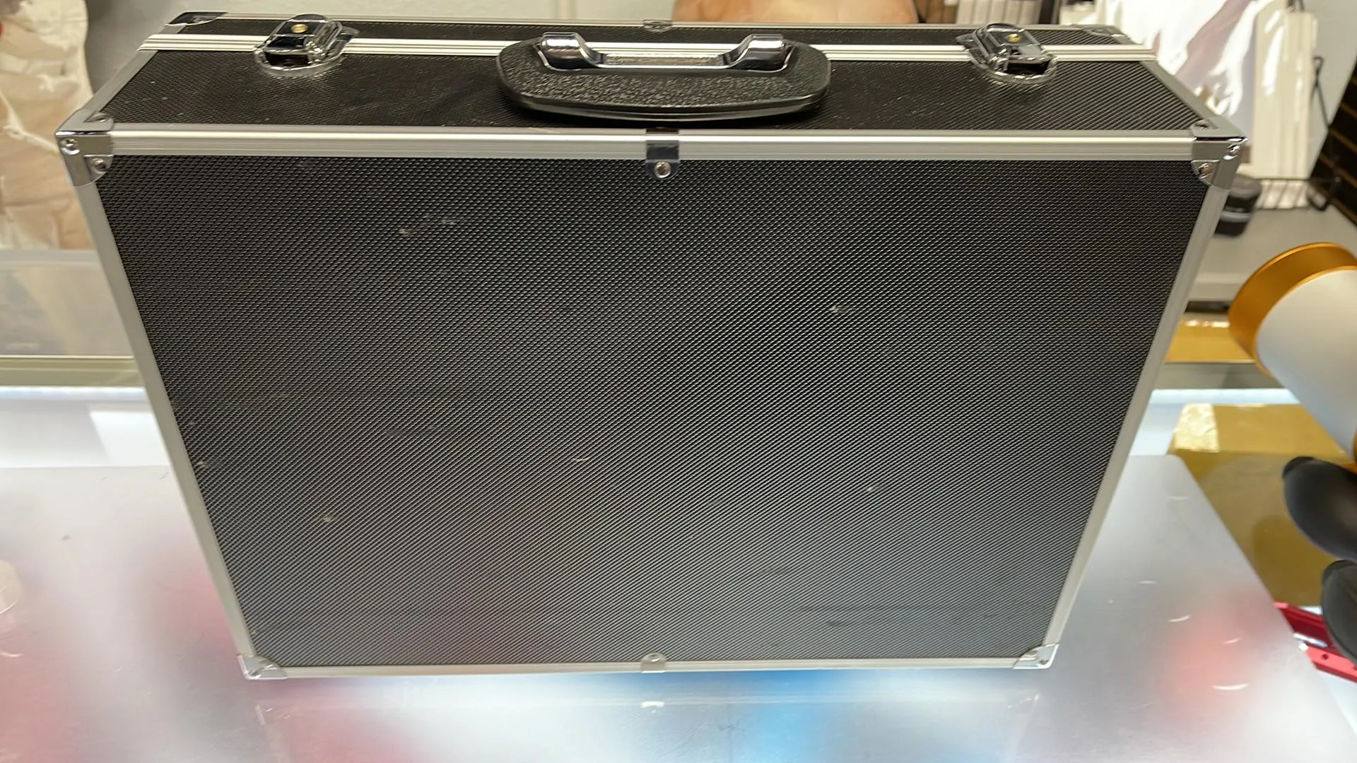 Used Orion Large Deluxe Accessory Case