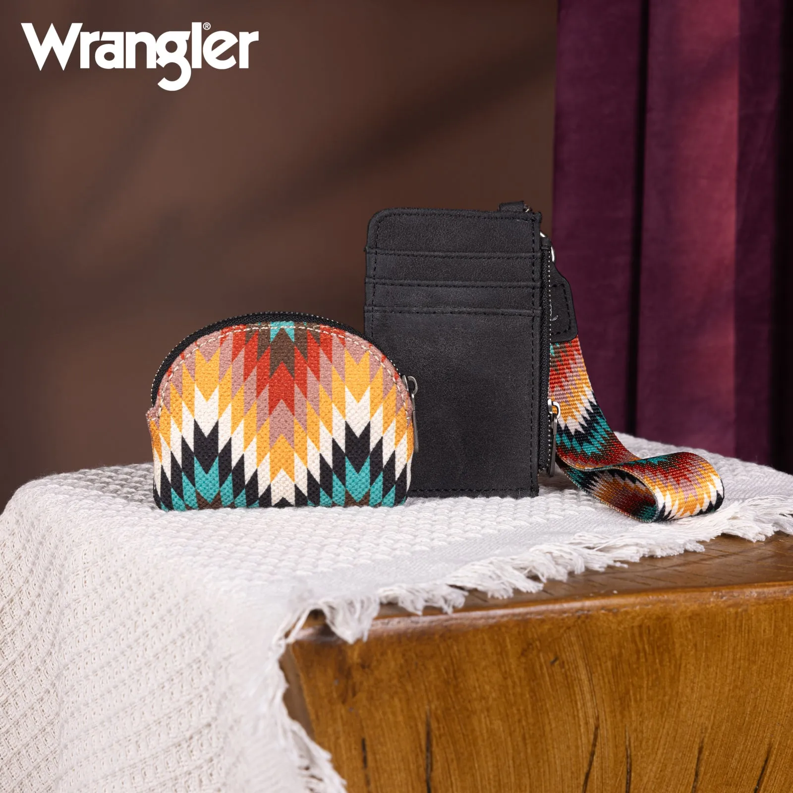 WG2211-W0051  Wrangler Southwestern Art Print Dual Pouch Wristlet -Black