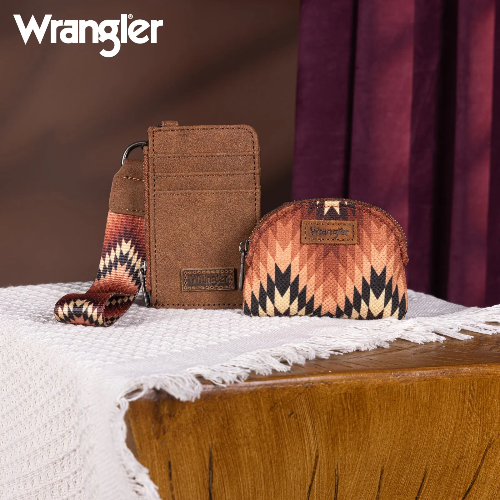 WG2211-W0051  Wrangler Southwestern Art Print Dual Pouch Wristlet -Brown